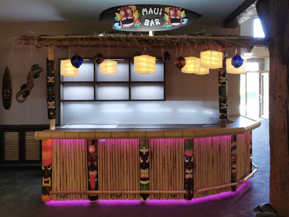 Eine individuelle Bar im Maui-Stil
